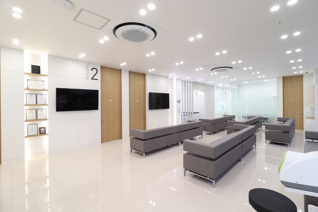 수원반듯한정형외과 이미지 3